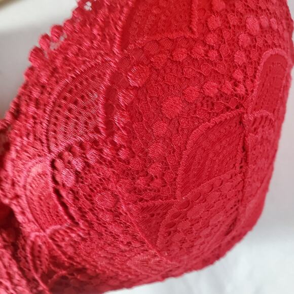 Victoria’s Secret Red Lace Wireless Bra 34DD Lightly Lined T-Shirt Style - Picture 9 of 10